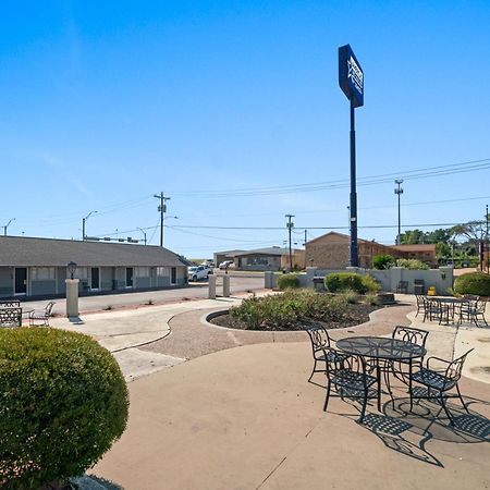 Americas Best Value Inn & Suites Бренем Экстерьер фото