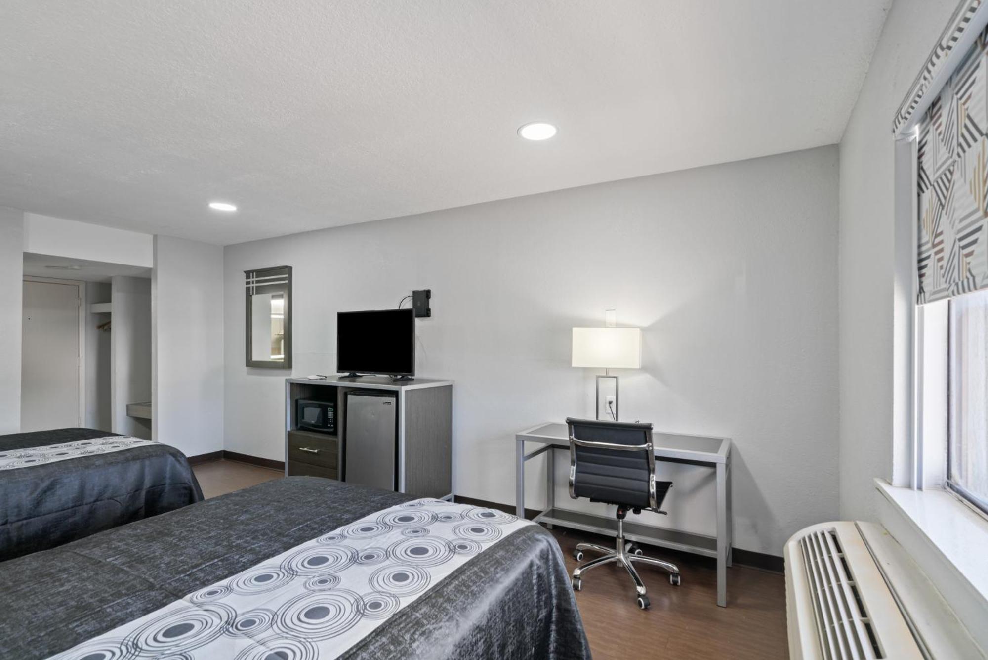 Americas Best Value Inn & Suites Бренем Экстерьер фото