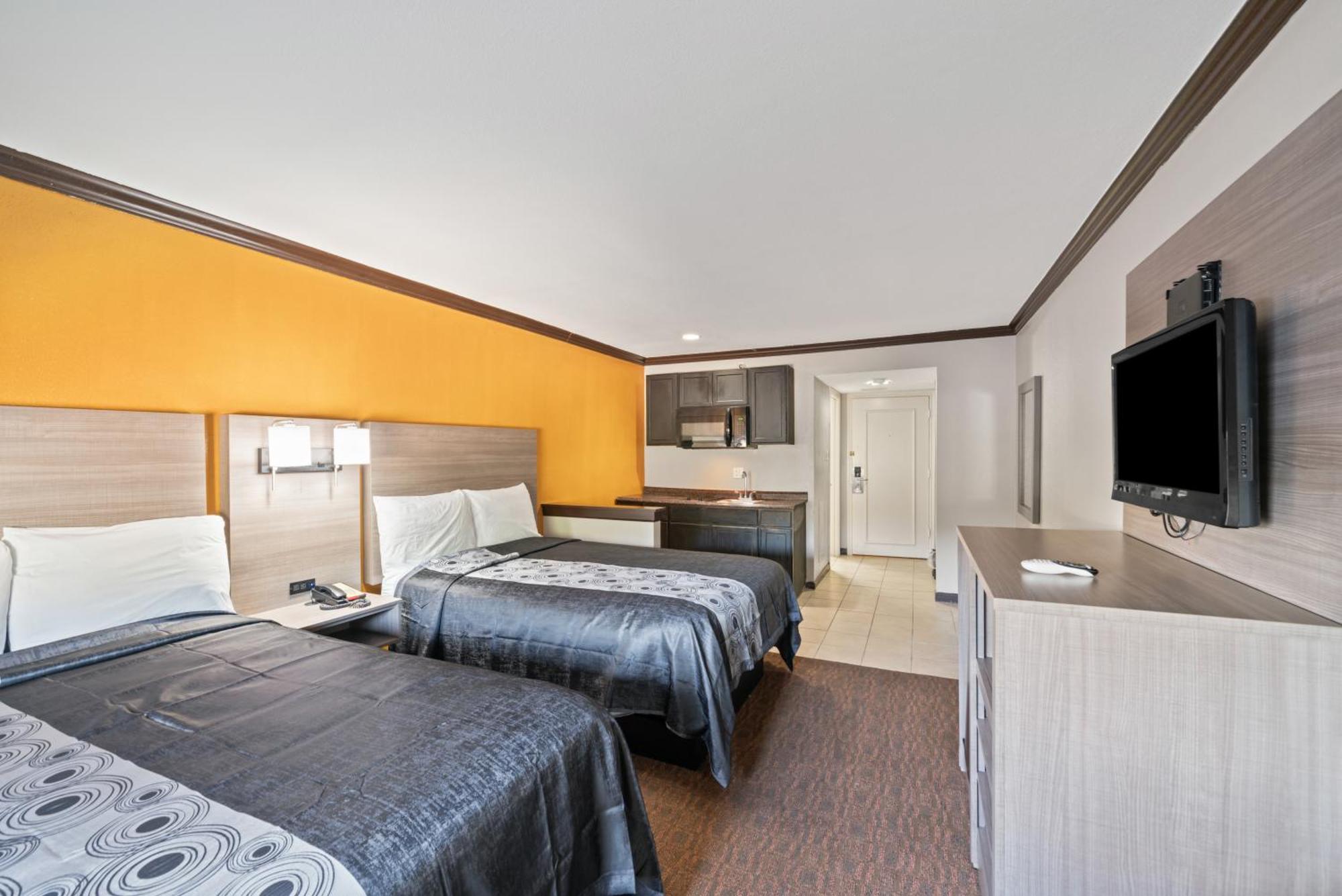Americas Best Value Inn & Suites Бренем Экстерьер фото